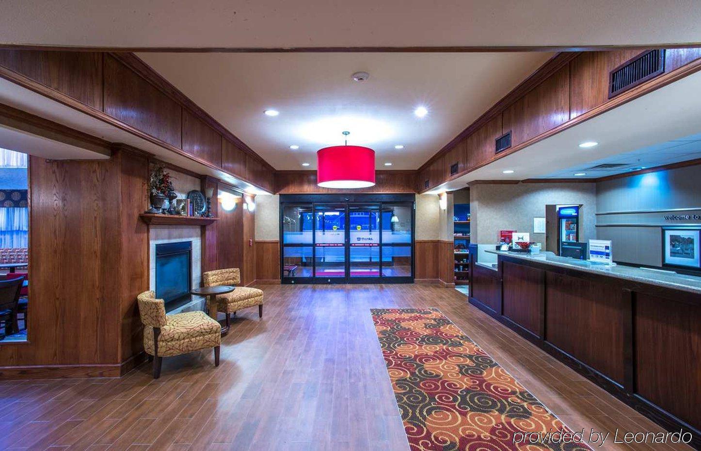 Hampton Inn&suites Hotel 3*