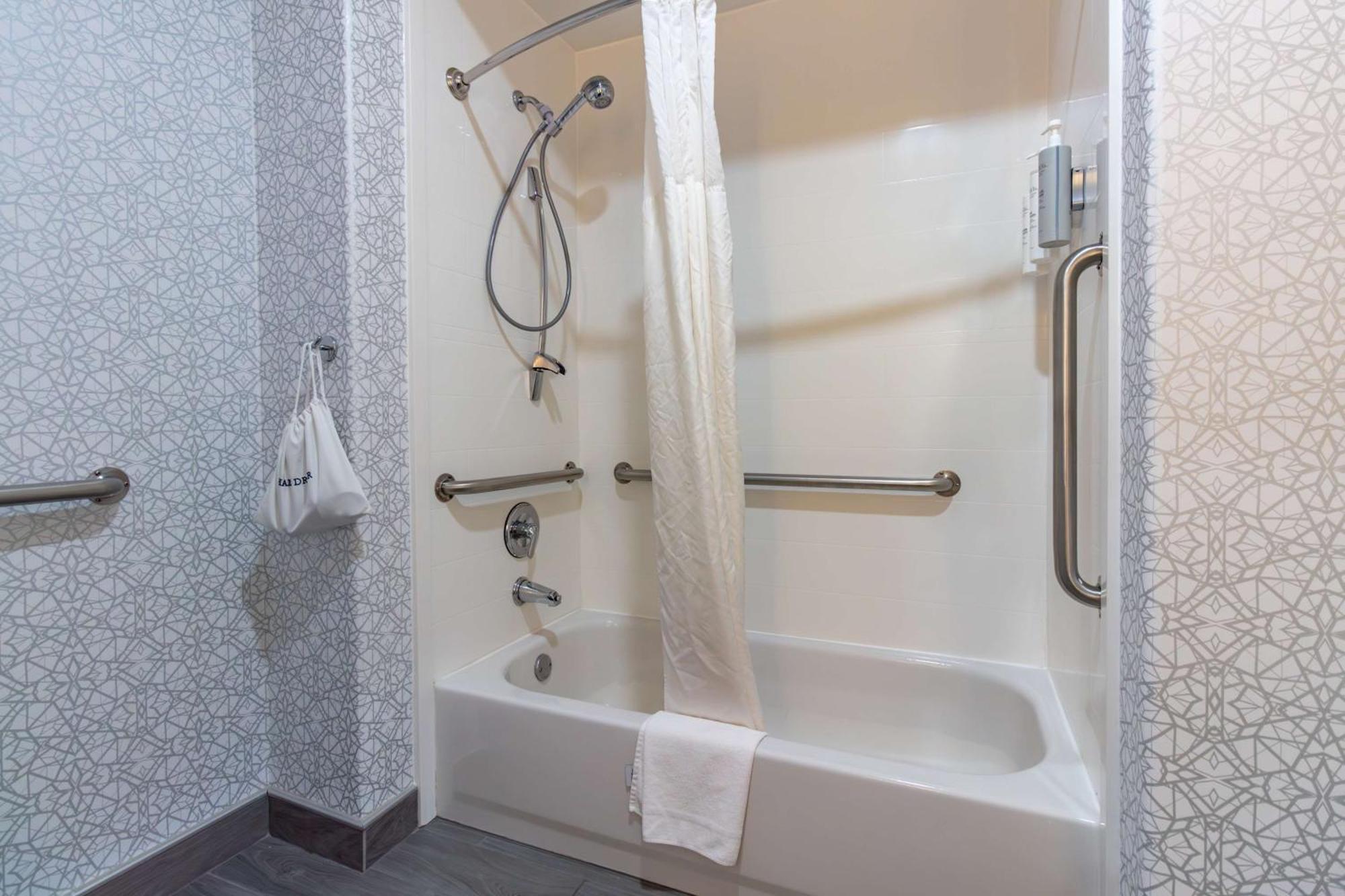 Hotel Hampton Inn&suites